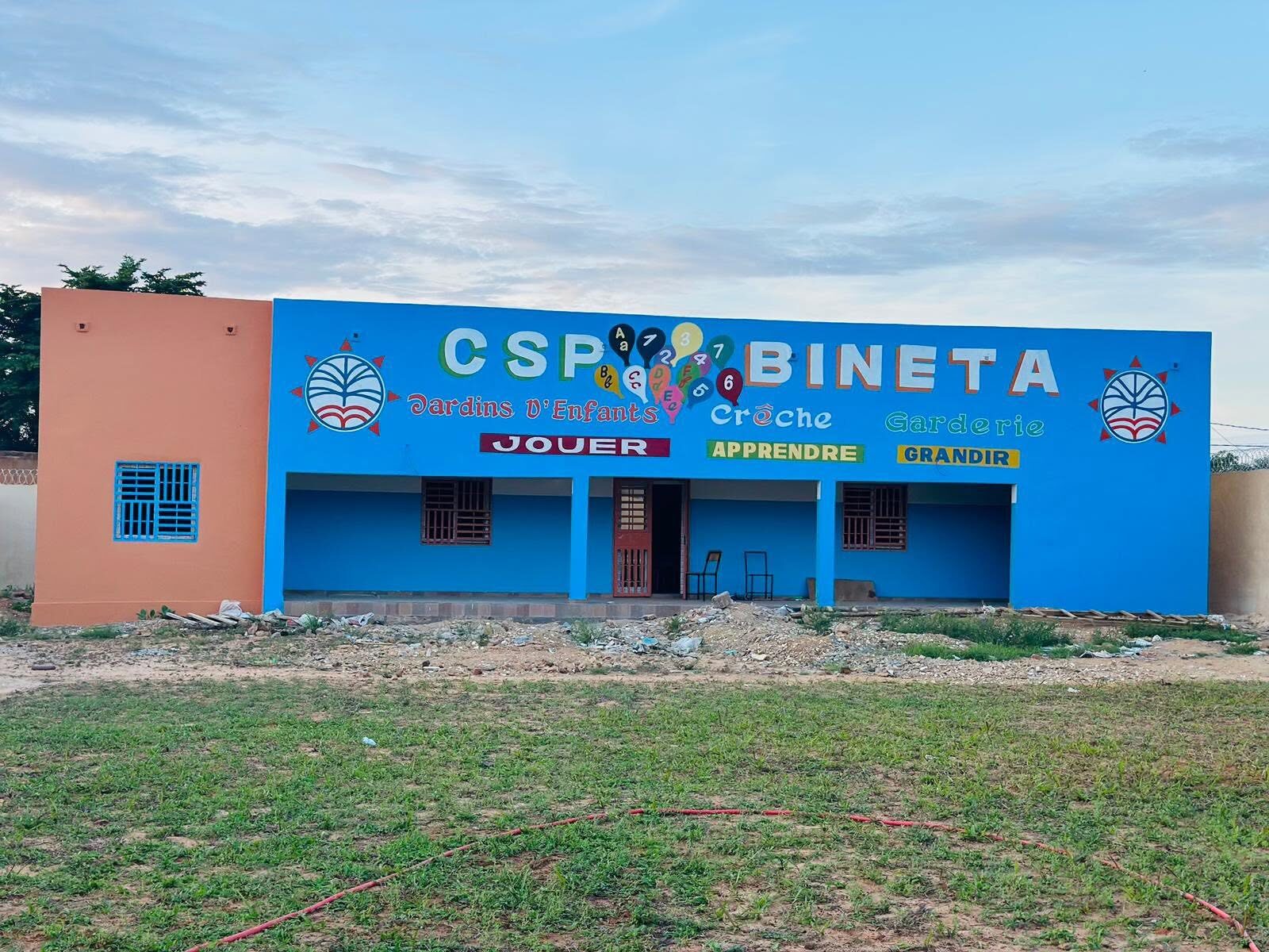 Bâtiment maternelle — jardin d'enfants, crèche et garderie